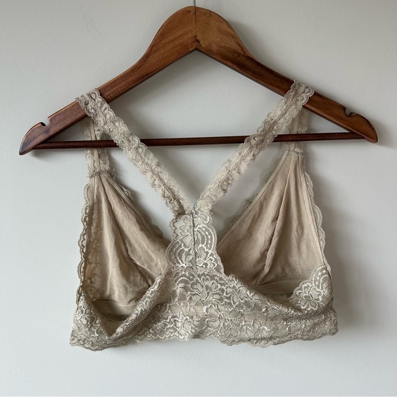 Lace Bralette - Picture 4 of 4
